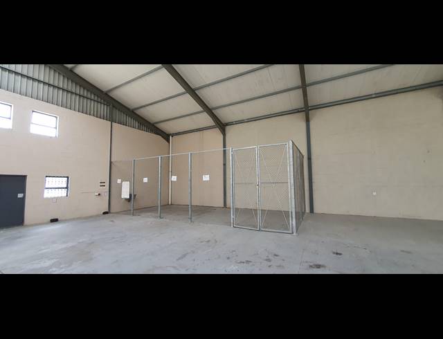 700M² WAREHOUSE FOR SALE IN KILLARNEY INDUSTRIA